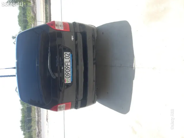 Opel Zafira 2002 · 1.8 MT