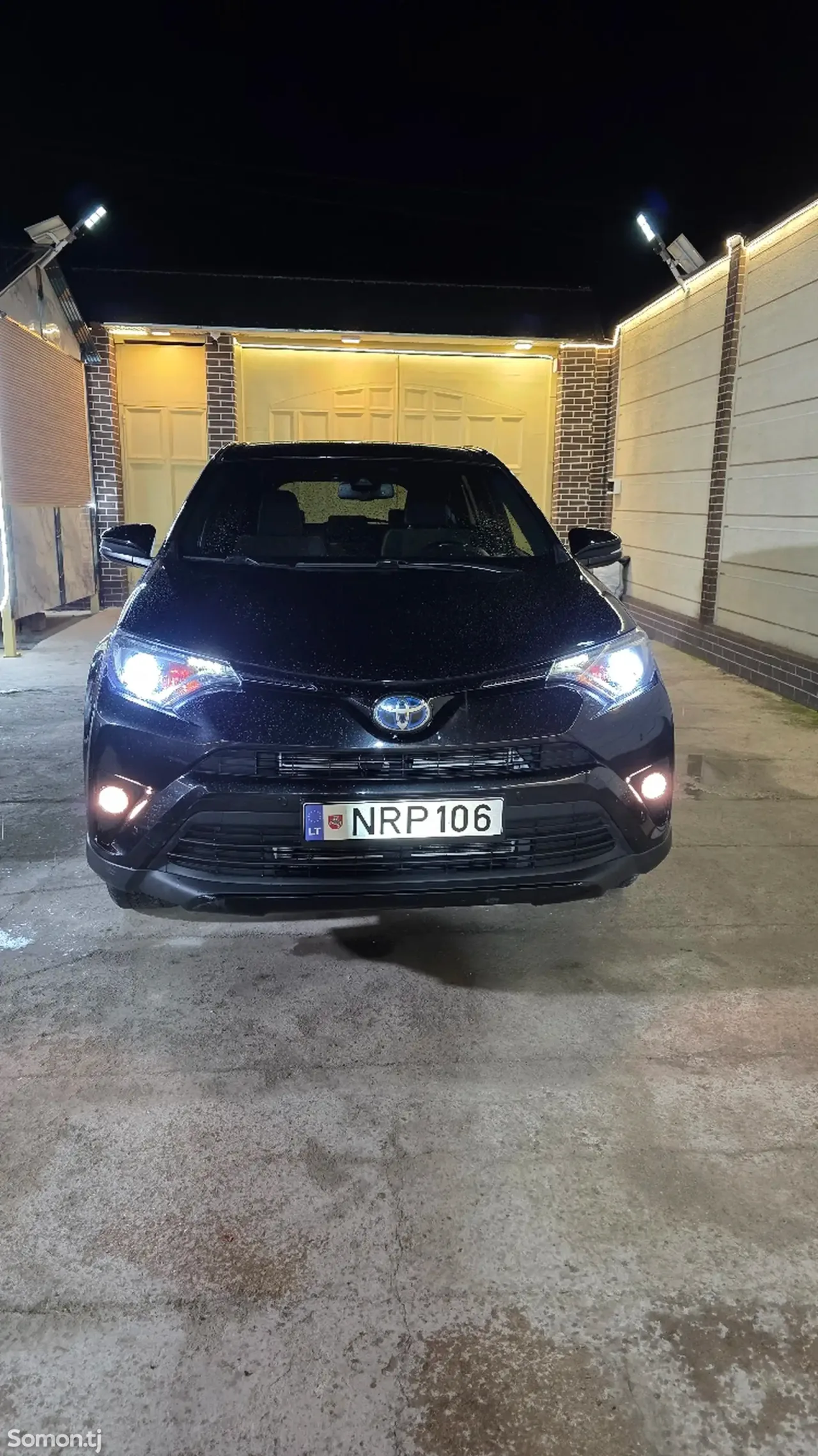 Toyota RAV 4 2018 · 2.5 AT