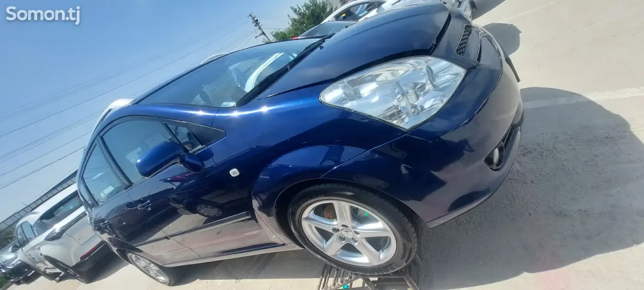 Toyota Corolla Verso 2006 · 1.8 MT