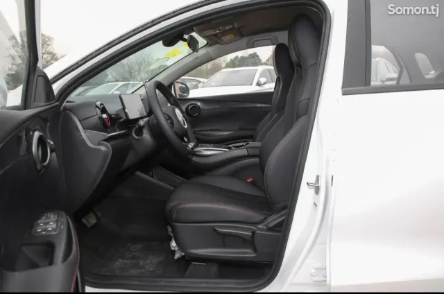 BYD E2 2025 · AMT