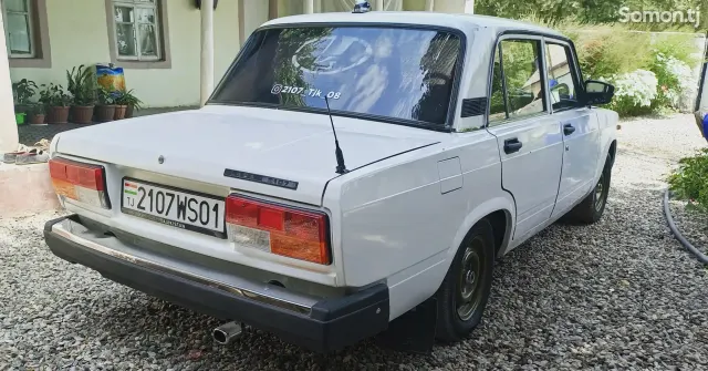 Lada (ВАЗ) 2107 2007 · 1.6 MT