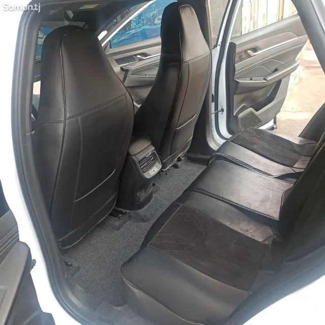 Dongfeng L7 2025 · AT