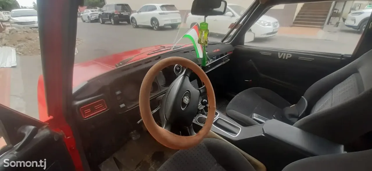 Lada (ВАЗ) 2107 1984 · 0.4 MT