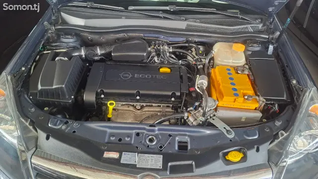 Opel Astra H 2006 · 1.6 MT