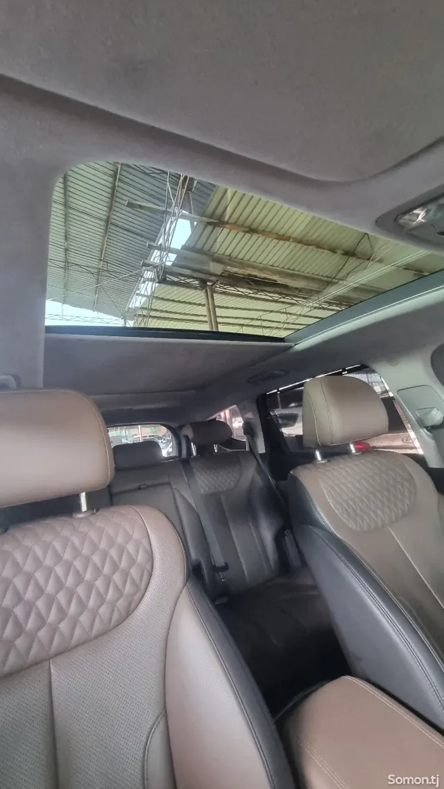 Hyundai Santa Fe 2018 · 2.2 AT