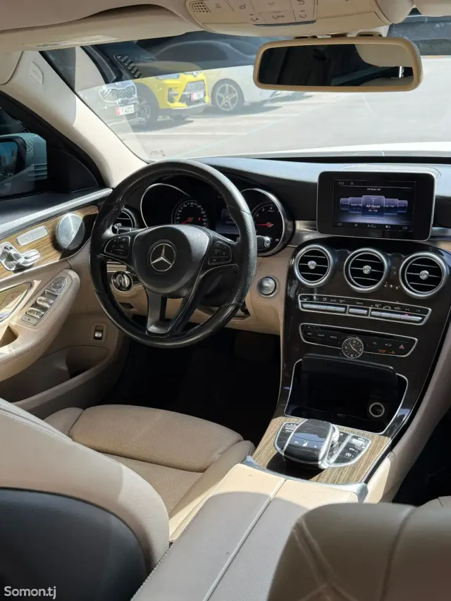 Mercedes-Benz C class 2015 · 2.0 AT