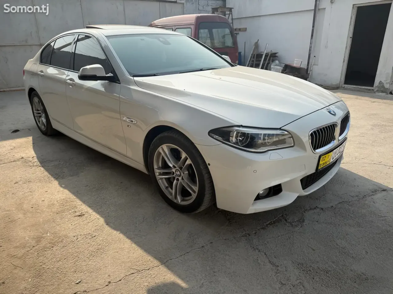 BMW 5 series 2016 · 3.0 AT