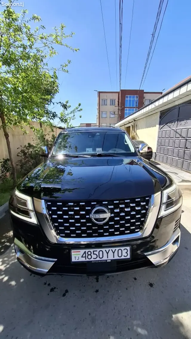 Nissan Armada 2019 · 5.6 AT