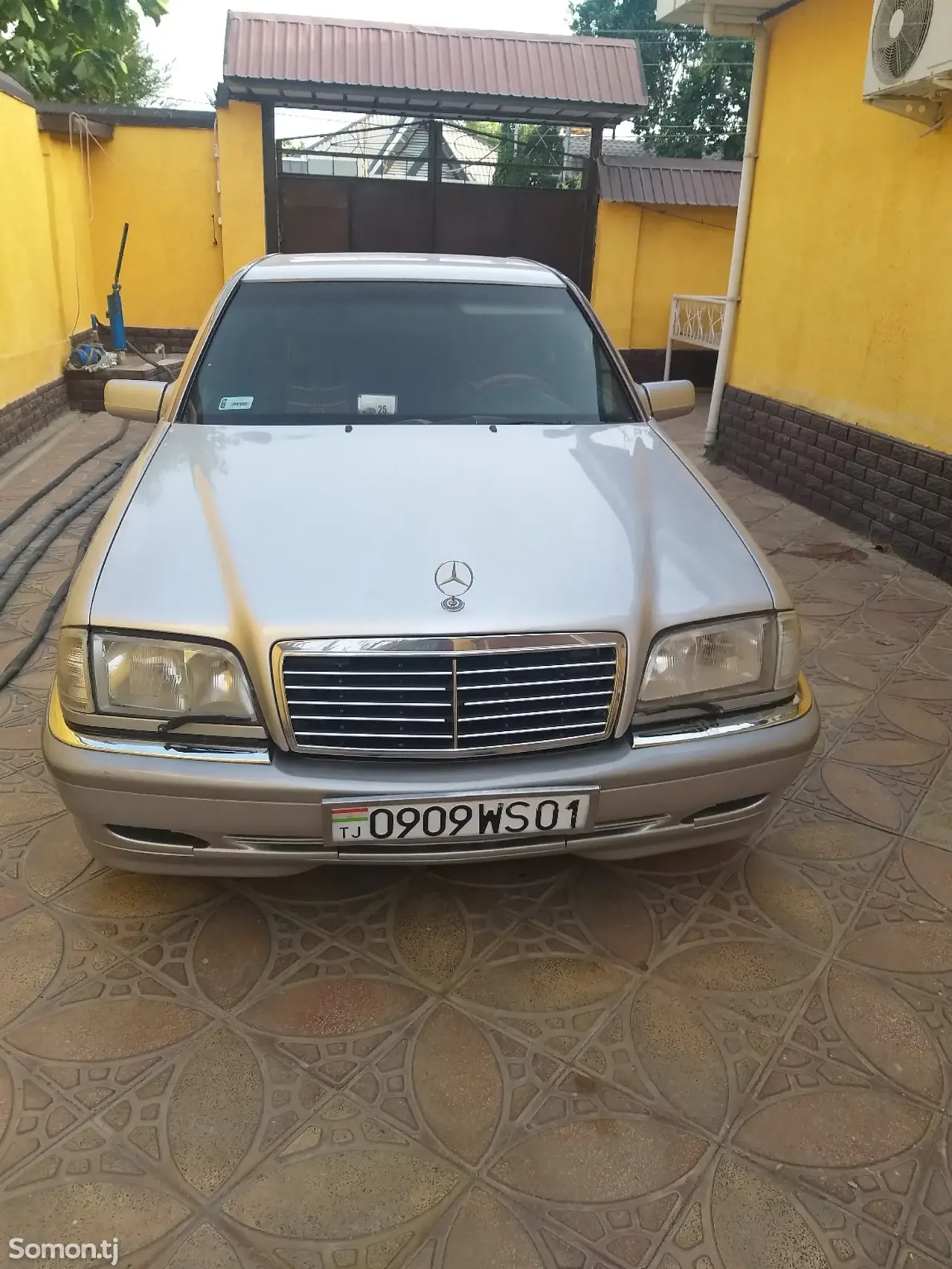 Mercedes-Benz C class 1999 · 2.2 AT