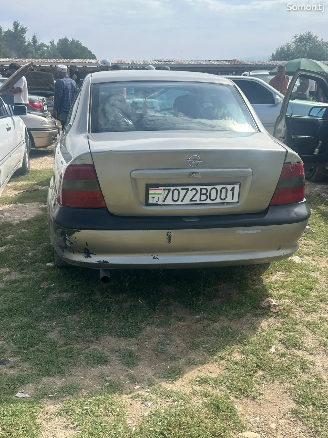 Opel Vectra B 1996 · 1.6 MT