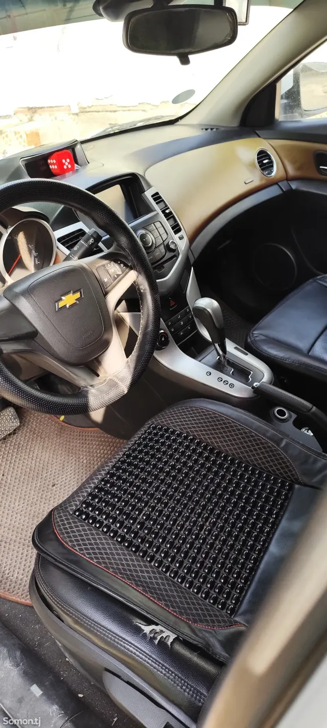 Chevrolet Cruze 2010 · 1.8 AT