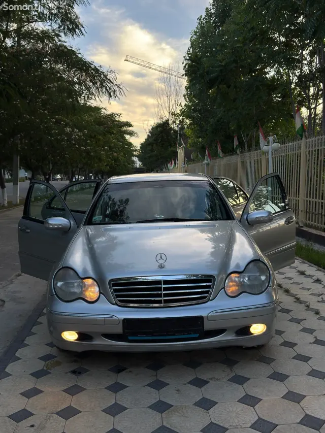 Mercedes-Benz C class 2000 · 2.0 AT