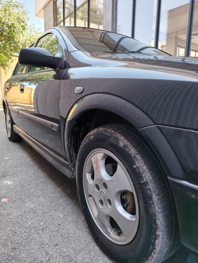 Opel Astra G 2000 · 1.6 MT