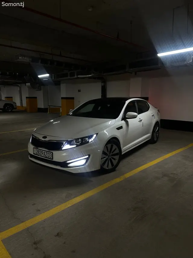 Kia K5 2011 · 2.0 AT