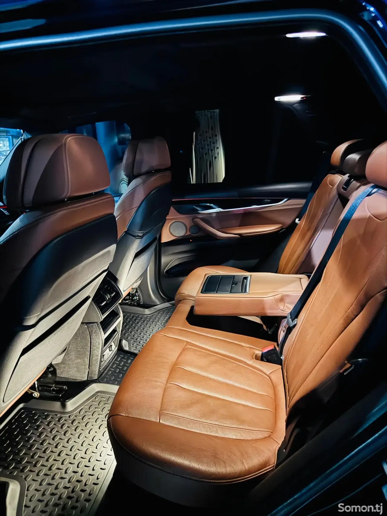 BMW X5 M 2017 · 4.0 AT
