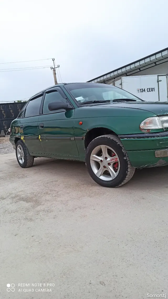 Opel Astra F 1997 · 1.6 MT