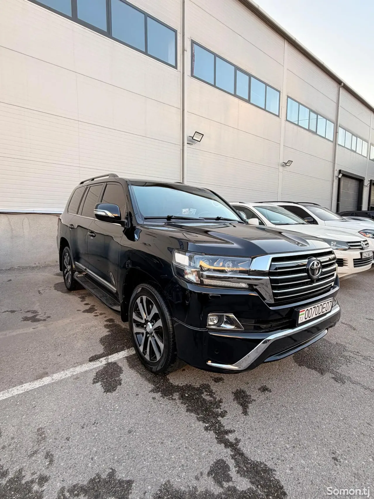 Toyota Land Cruiser 2017 · 4.6 AT
