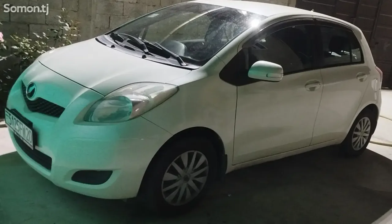 Toyota Vitz 2009 · 1.3 AT