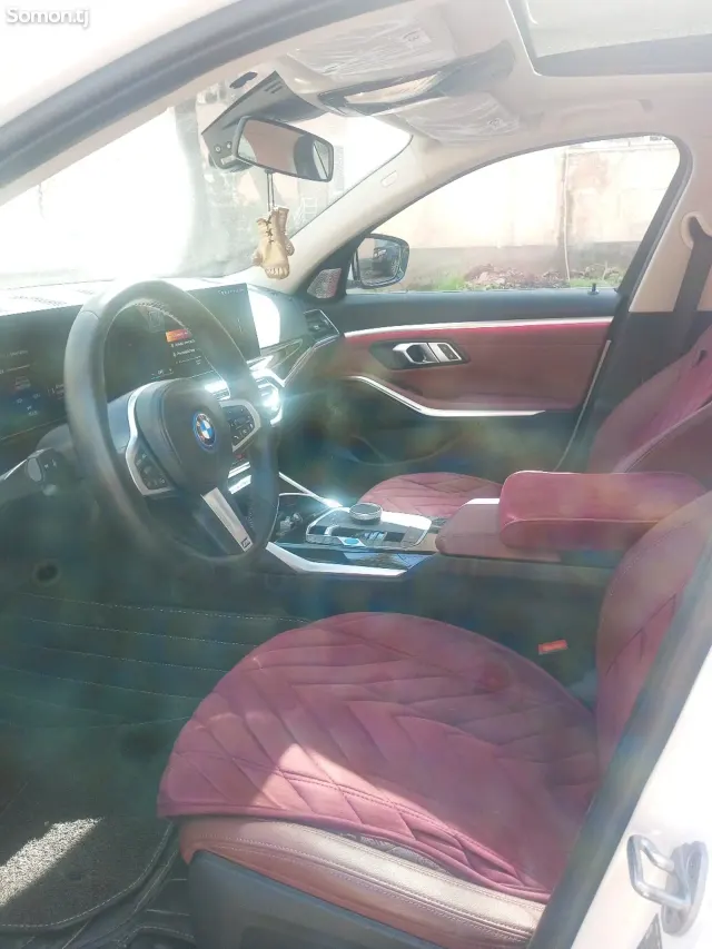 BMW i3 2023 · AT