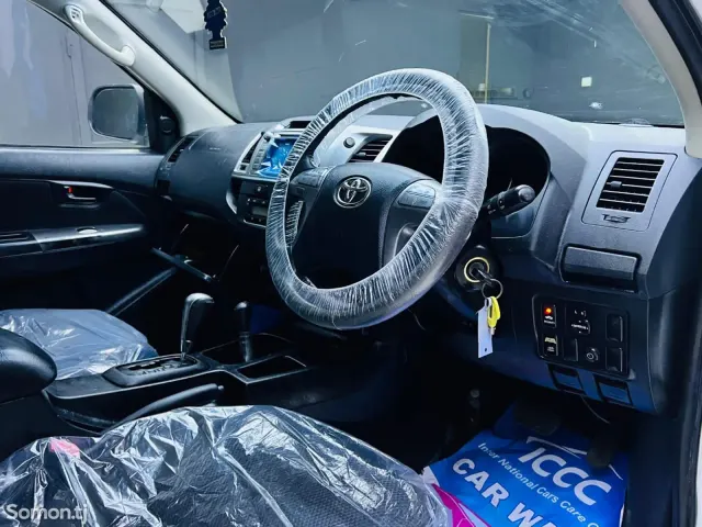 Toyota Hilux 2014 · 2.7 AT