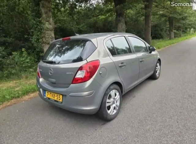 Opel Corsa 2014 · 1.3 MT
