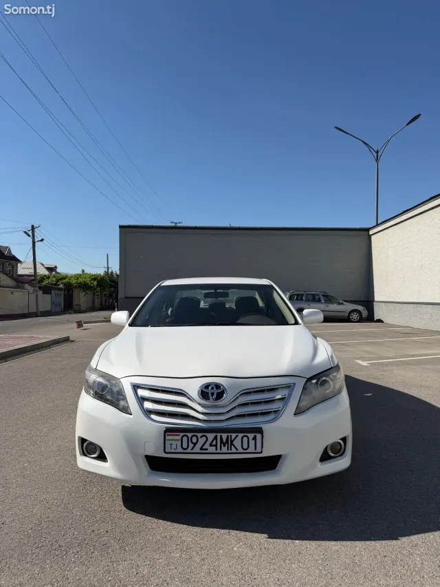Toyota Camry 2010 · 2.5 AT