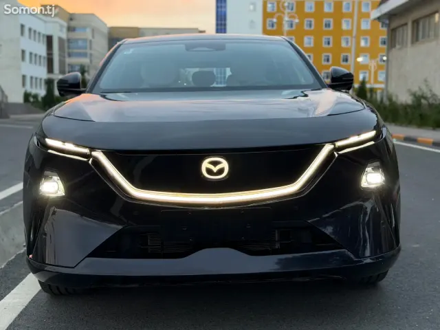 Mazda EZ-6 2025 · AT