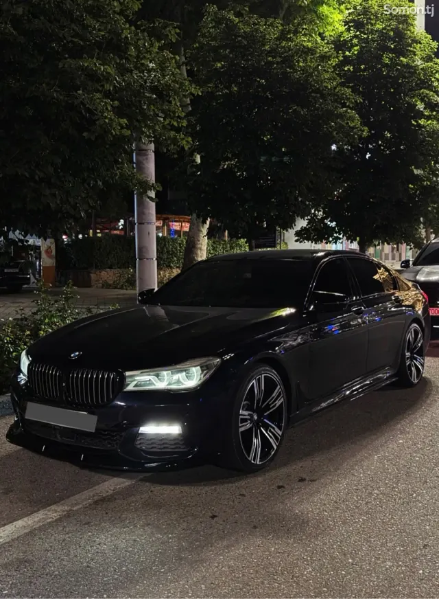 BMW 7 series 2018 · 4.4 AT