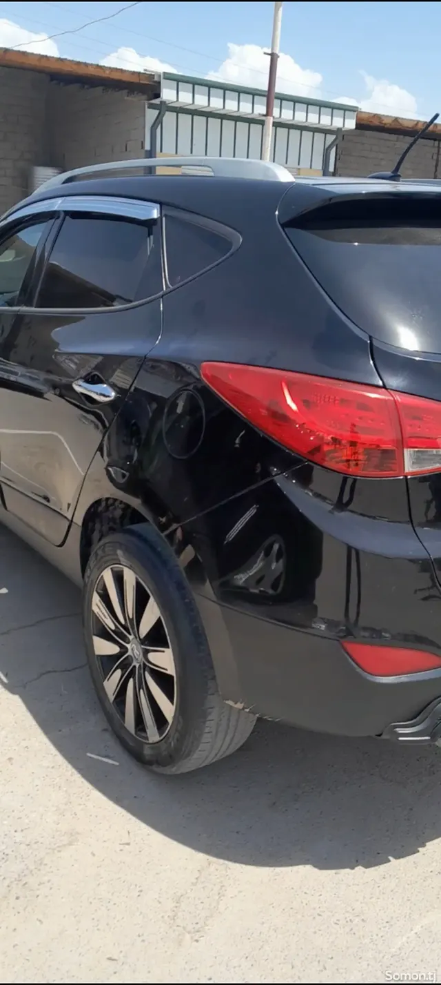Hyundai Tucson 2011 · 2.0 AT