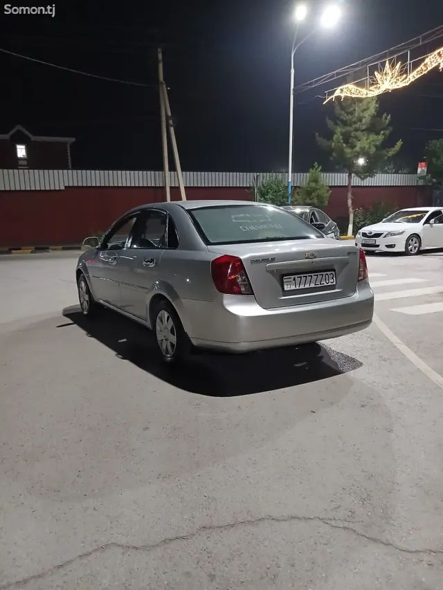 Chevrolet Lacetti 2008 · 1.6 MT