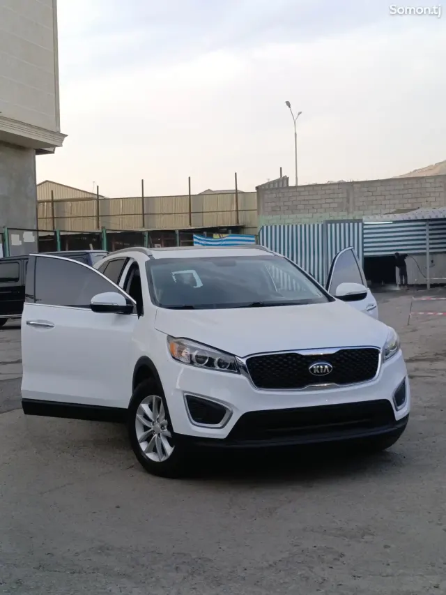 Kia Sorento 2017 · 3.3 AT