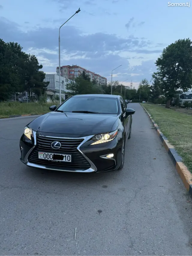 Lexus ES series 2016 · 2.5 AT