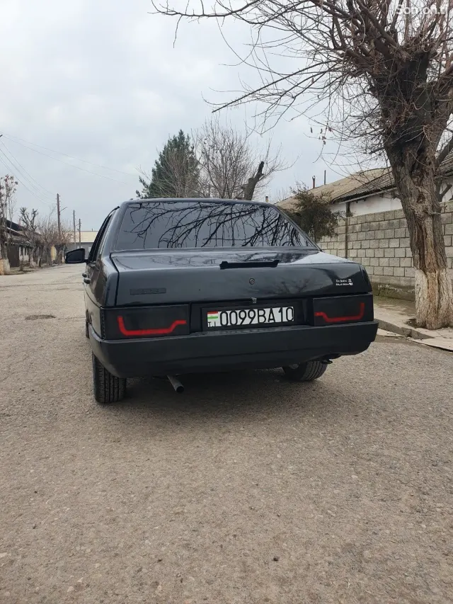 Lada (ВАЗ) 21099 2004 · 1.6 MT
