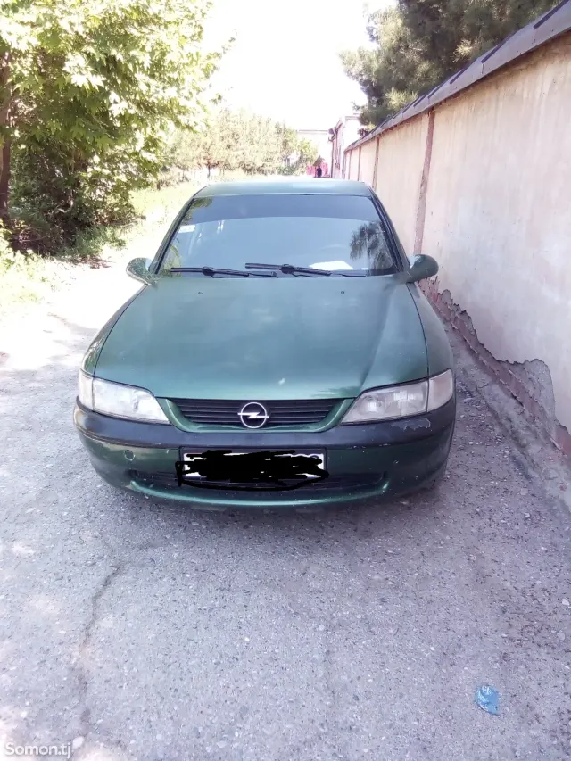 Opel Vectra B 1996 · 1.6 MT