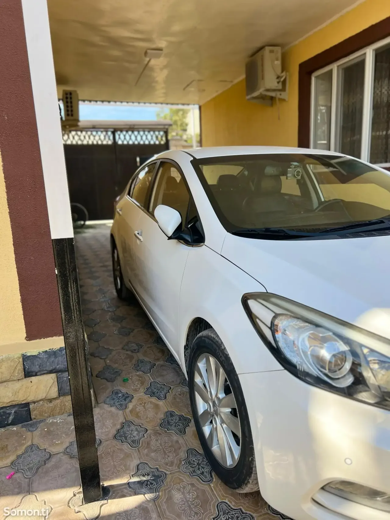 Kia K3 2014 · 1.6 AT
