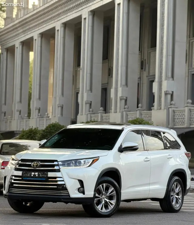 Toyota Highlander 2015 · 3.5 AT