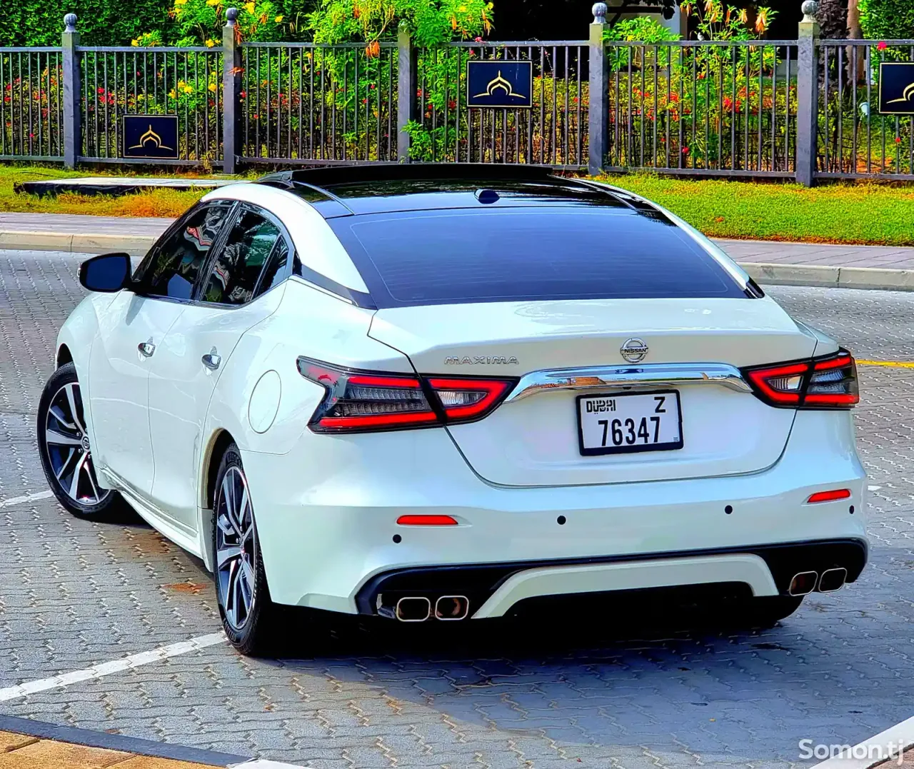 Nissan Maxima 2021 · 3.5 AT