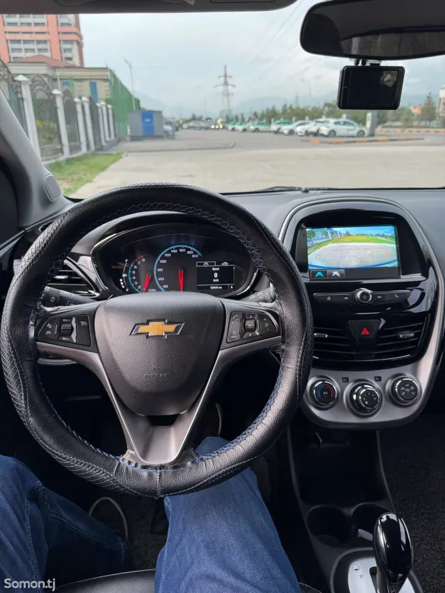 Chevrolet Spark 2017 · 1.4 AT