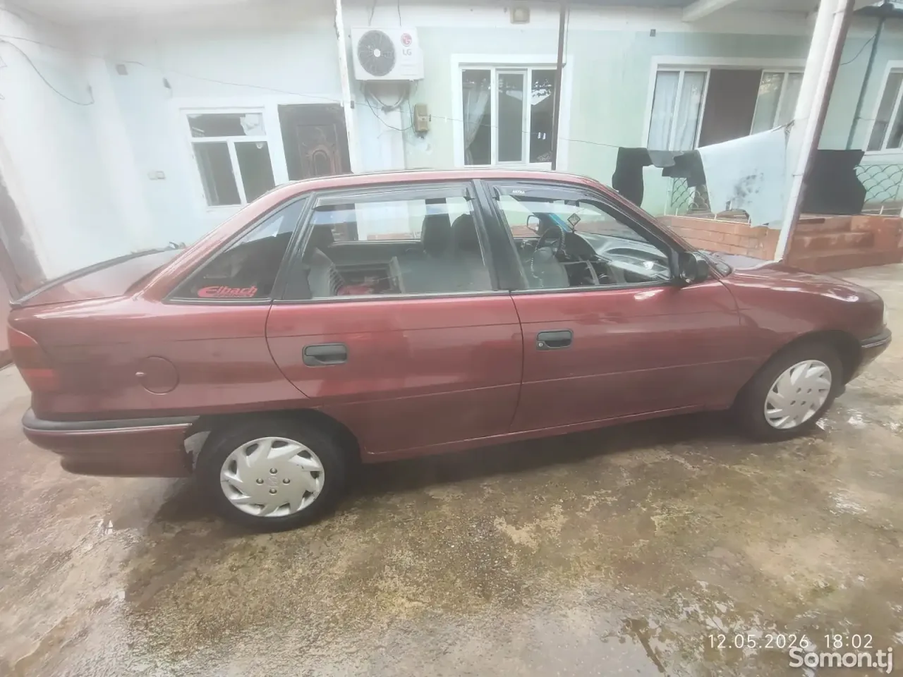 Opel Astra F 1993 · 1.6 MT