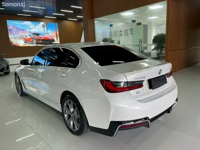 BMW i3 2025 · AT
