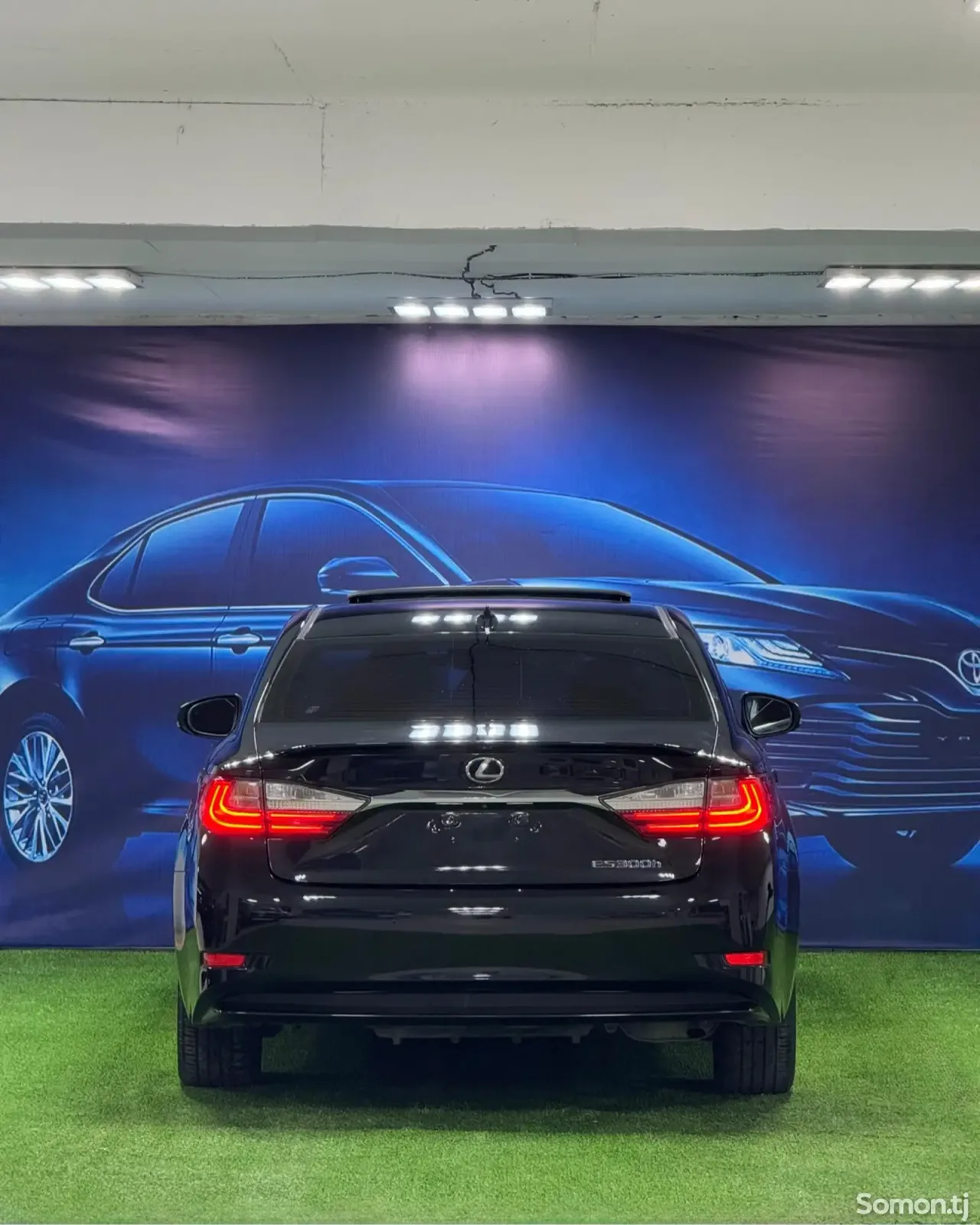 Lexus ES series 2018 · 3.0 AT