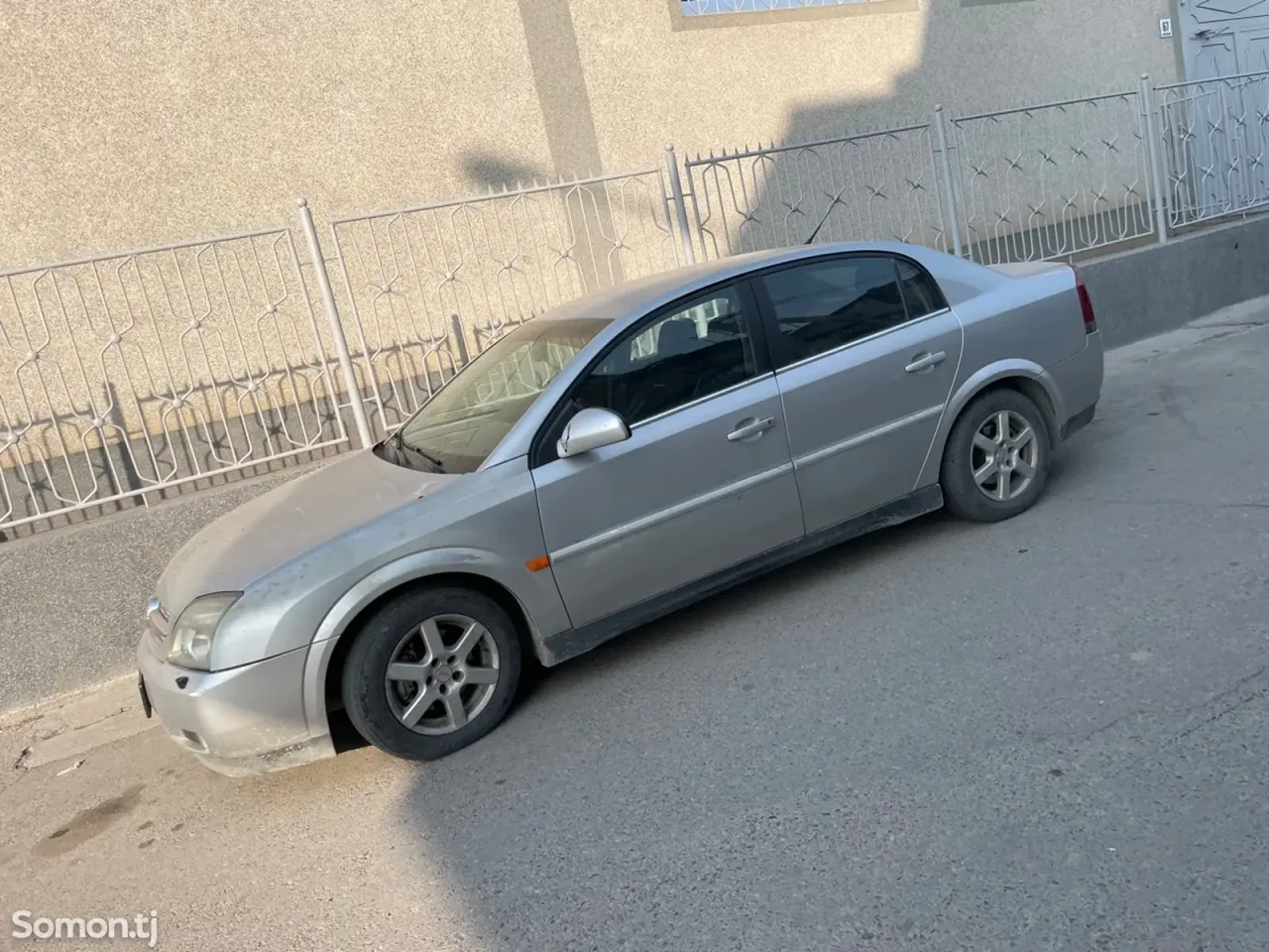Opel Vectra C 2002 · 2.2 MT