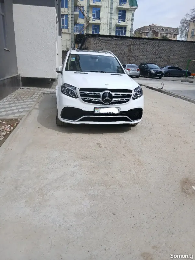 Mercedes-Benz GLS 2015 · 3.5 AT