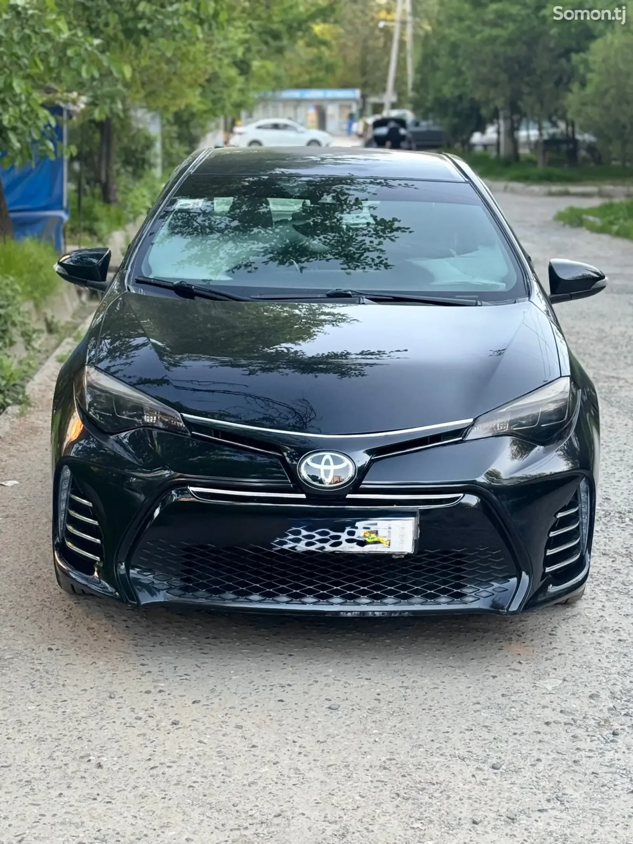 Toyota Camry 2017 · 1.8 AT