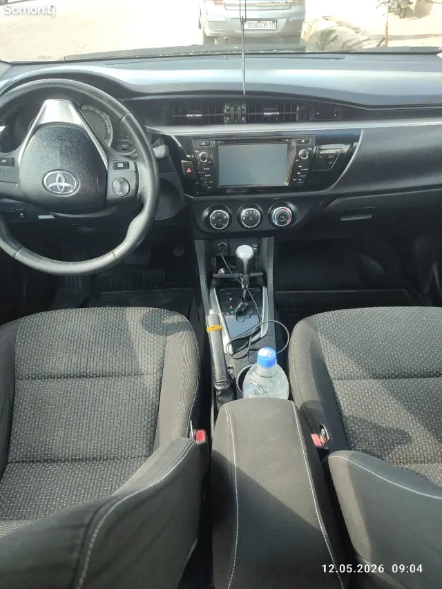 Toyota Corolla 2014 · 1.8 AT
