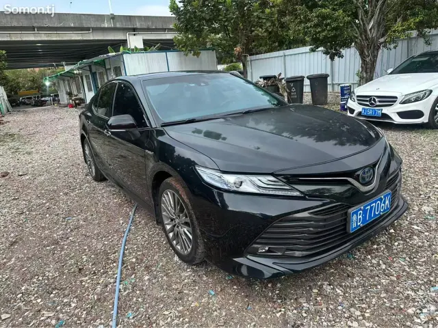 Toyota Camry 2020 · 2.5 AT