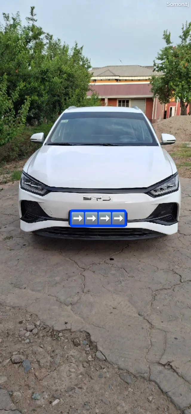BYD E2 2024 · 3.5 AT