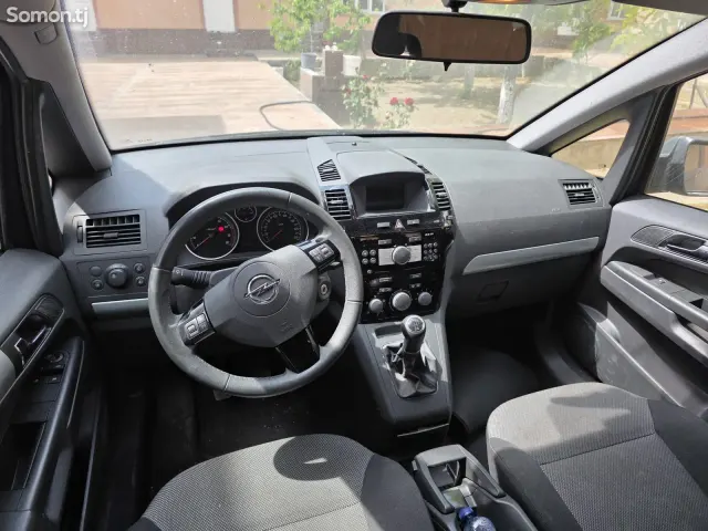 Opel Zafira 2014 · 1.8 MT