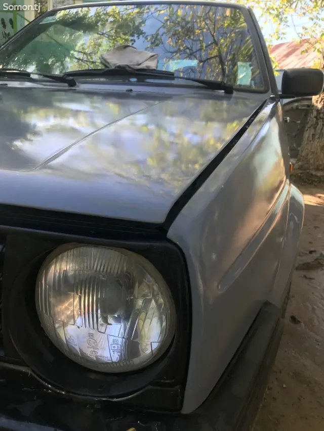 Volkswagen Golf 1989 · 1.8 MT