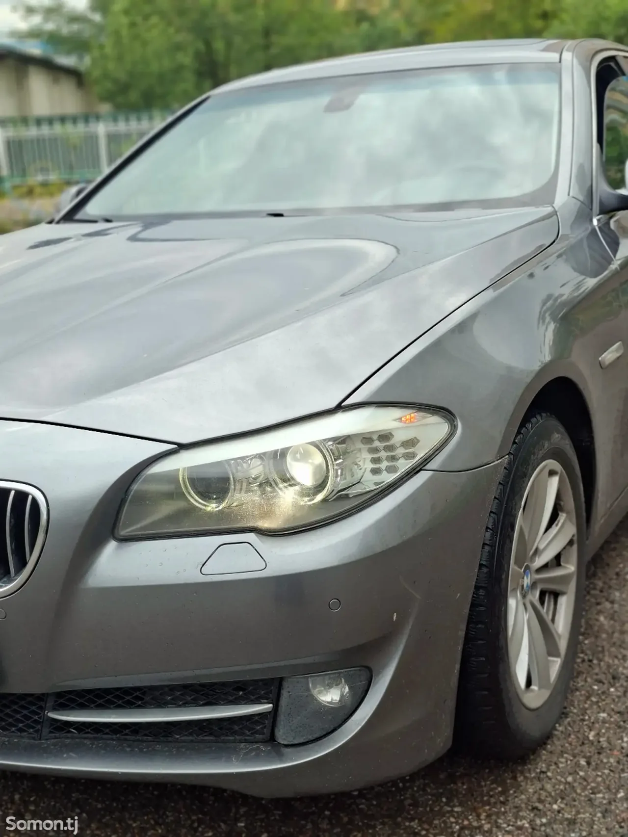 BMW 5 series 2011 · 2.0 AT
